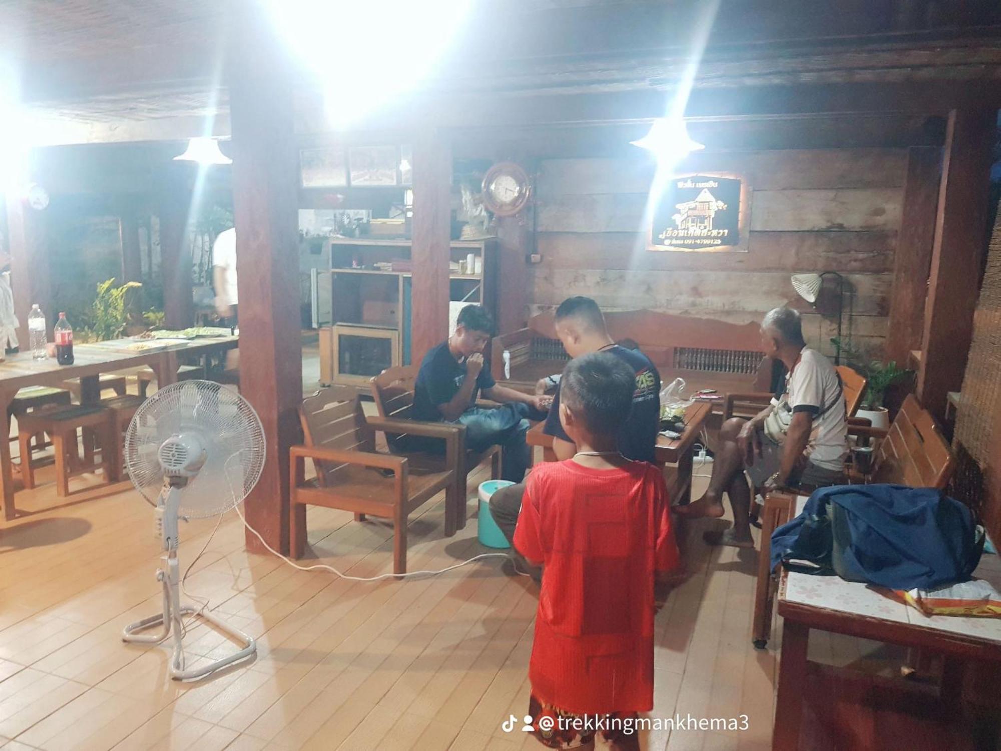 Kedthawa Homestay เฮือนเก็ดถะหวา Ban Cho Lae Buitenkant foto
