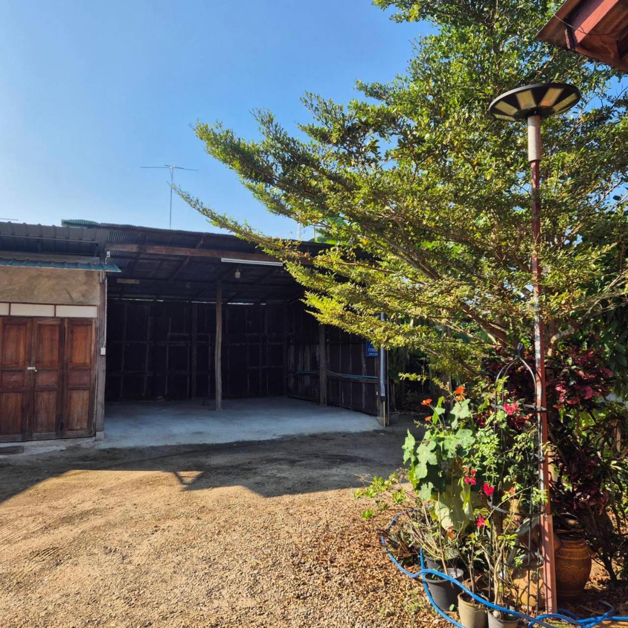 Kedthawa Homestay เฮือนเก็ดถะหวา Ban Cho Lae Buitenkant foto